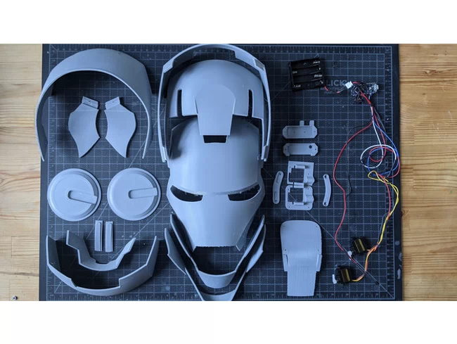 Iron Man Helmet, Articulated, WearableIron Man Helmet, Articulated, Wearable